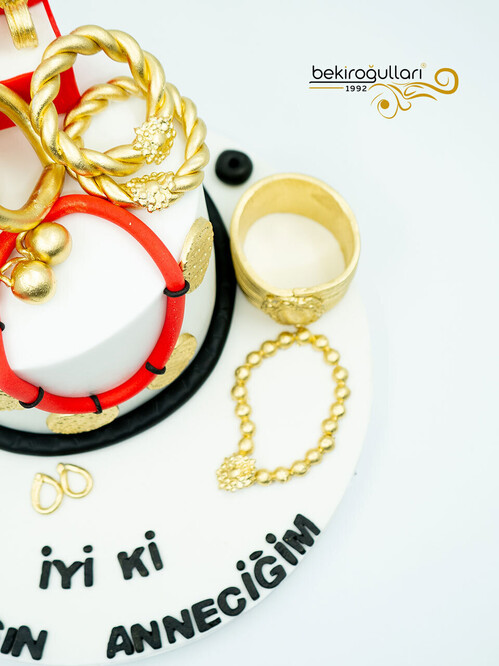 Altın Konsept Pasta