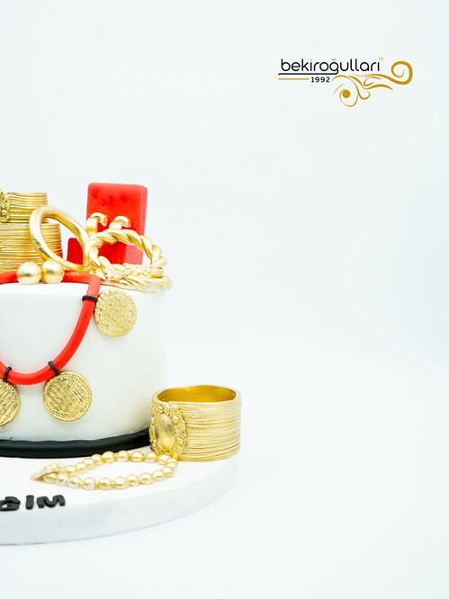 Altın Konsept Pasta