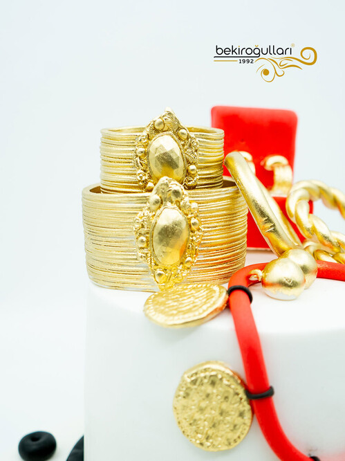 Altın Konsept Pasta