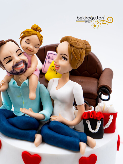 Anne Baba Çocuk Figürlü Model Aile Konsept Pasta