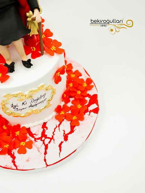 Anneanne Temalı Pasta