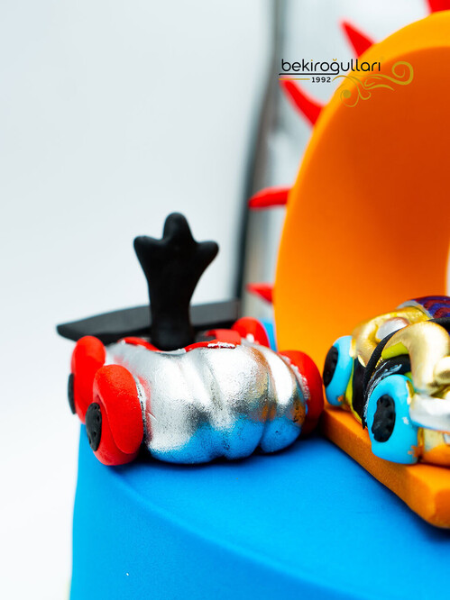 Araba Yarışı Konsept Pasta