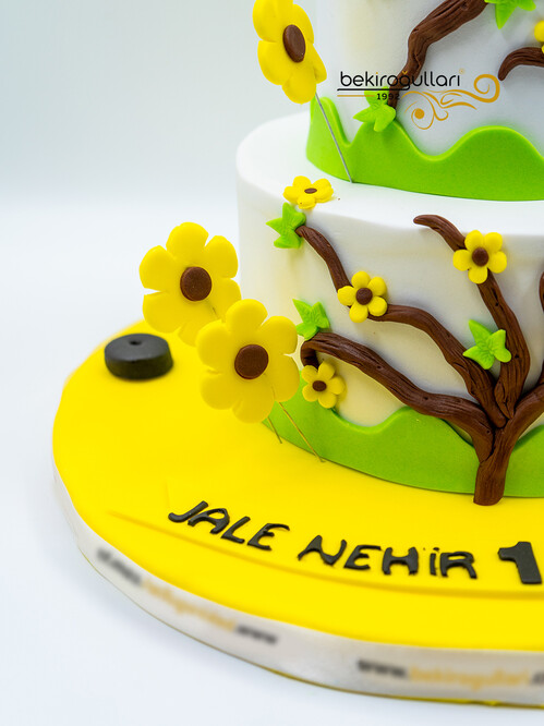 Arı ve Ağaç Temalı Konsept Pasta