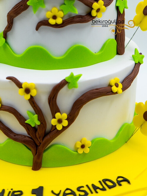 Arı ve Ağaç Temalı Konsept Pasta