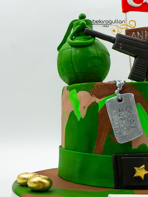 Asker Temalı Konsept Pasta