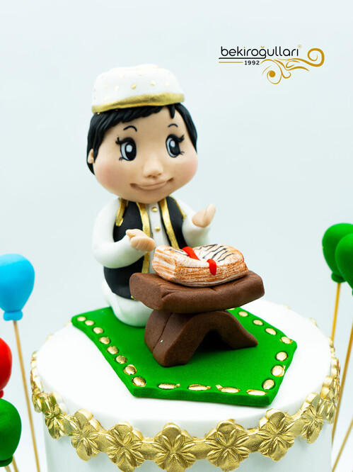 Balon ve Çocuk Temalı Pasta