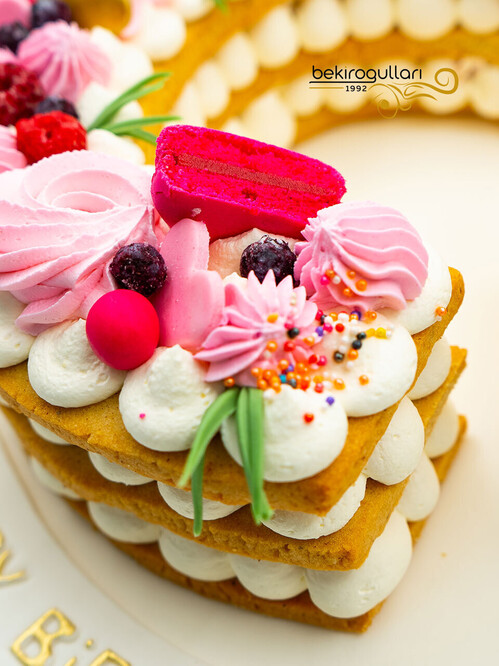 C Harfi Meyveli Konsept Pasta