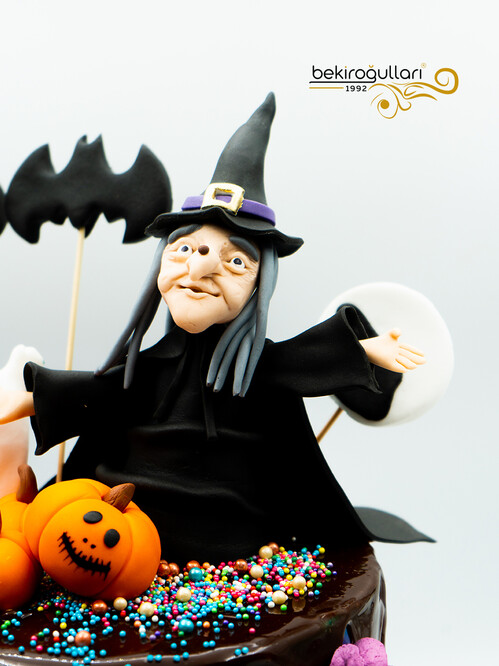 Cadı Model Halloween Konsept Pasta