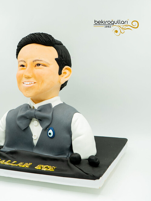 Erkek Çocuk Tasarım Benzetme Pasta