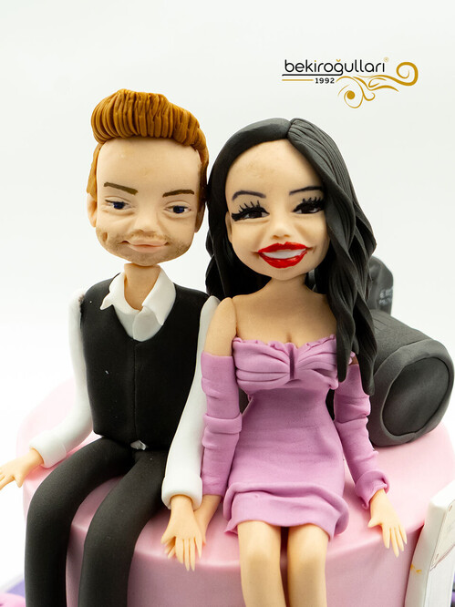 Erkek ve Kız Arkadaş Konsept Pasta