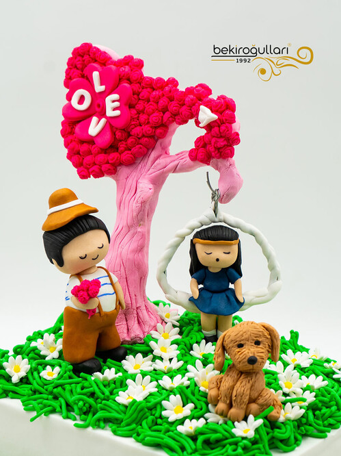 Figür ve Papatya Konsept Pasta