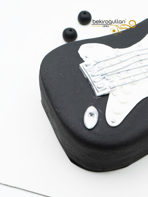 Gitar Temalı Konsept Pasta