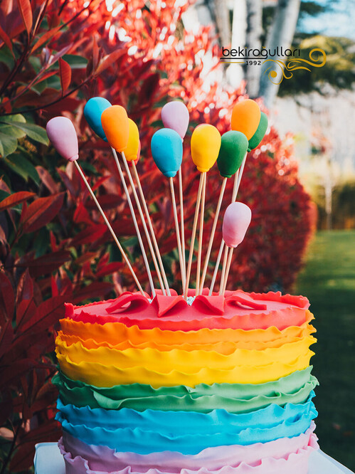 Gökkuşağı Temalı Konsept Pasta
