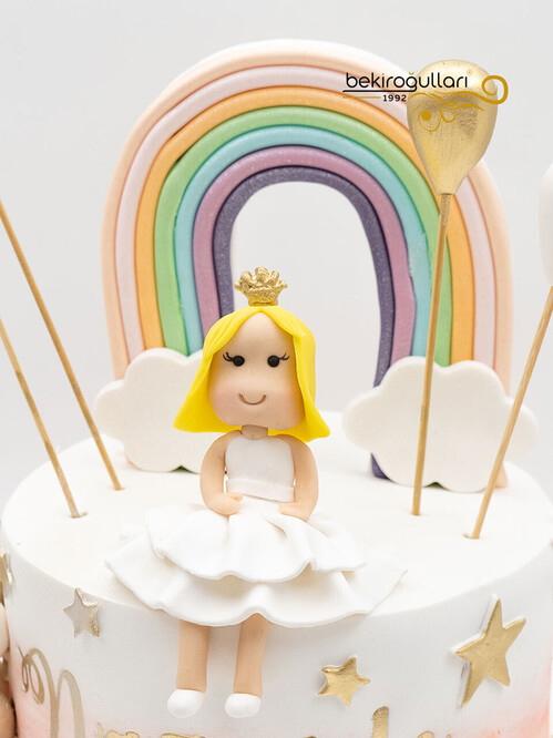 Gökkuşağı ve Kız Çocuk Figür Pasta