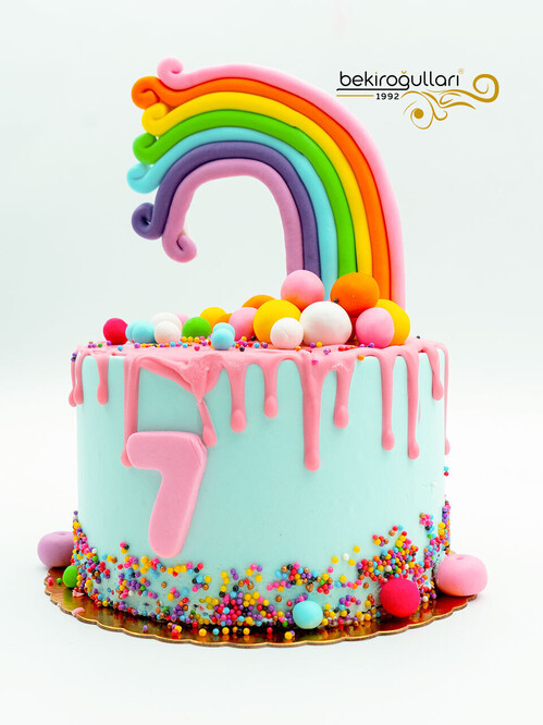 Gökkuşağı ve Renkli Toplar Tasarım Pasta