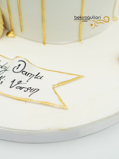 Gold Detaylı Konsept Pasta