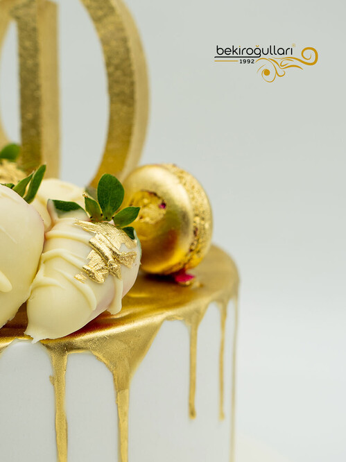 Gold Detaylı Konsept Pasta