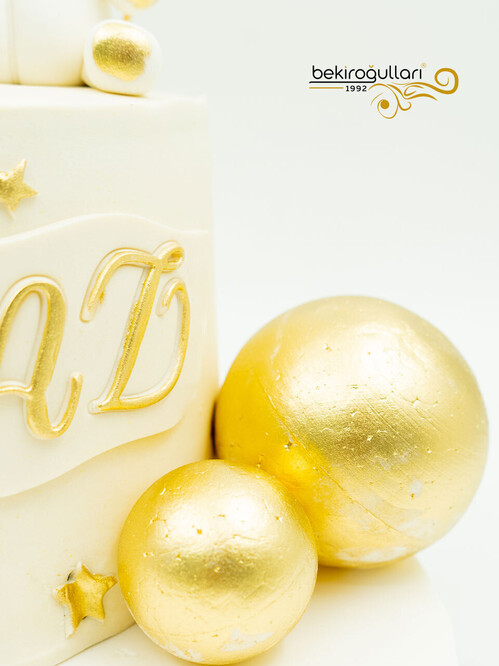 Gold Yıldızlı Butik Pasta