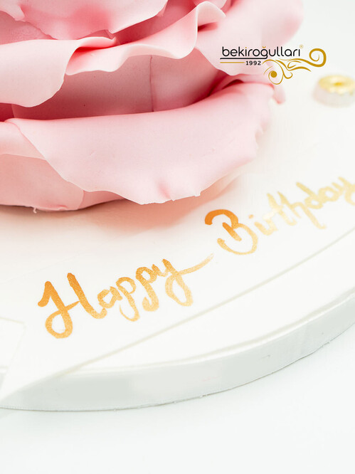 Gül Yapraklı Butik Pasta