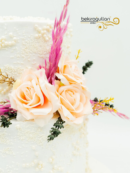 İnci Taneli Butik Pasta