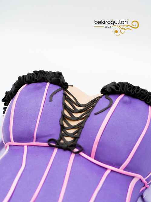 Kadın Büstiyer Konsept Pasta