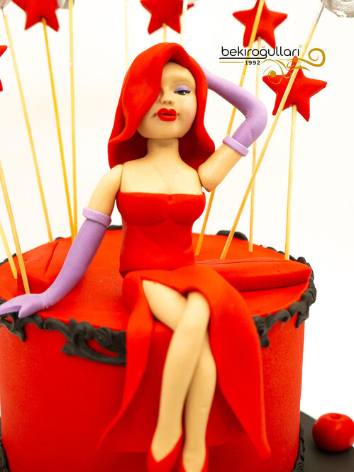 Kadın Figür Butik Pasta