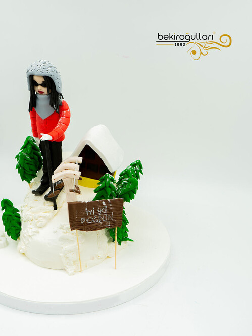 Kayak Temalı Figür Pasta