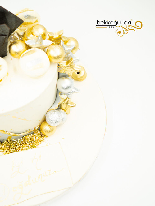 Makaron Detaylı Butik Pasta