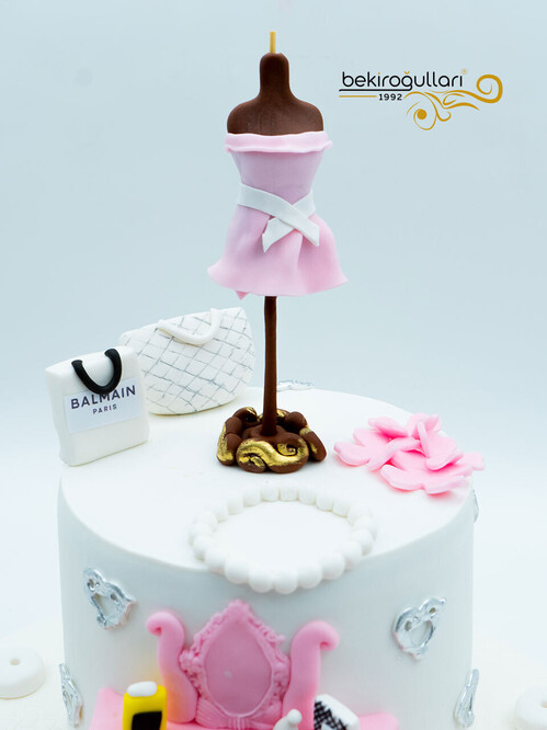 Makyaj Ayna Detaylı Konsept Pasta