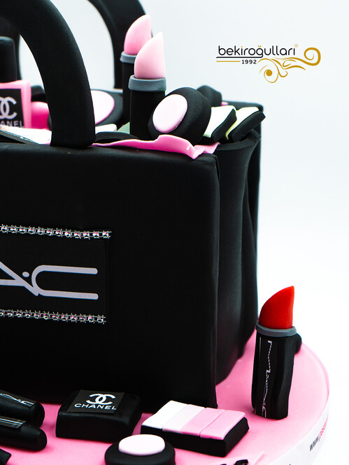 Makyaj Malzemeleri Konsept Pasta