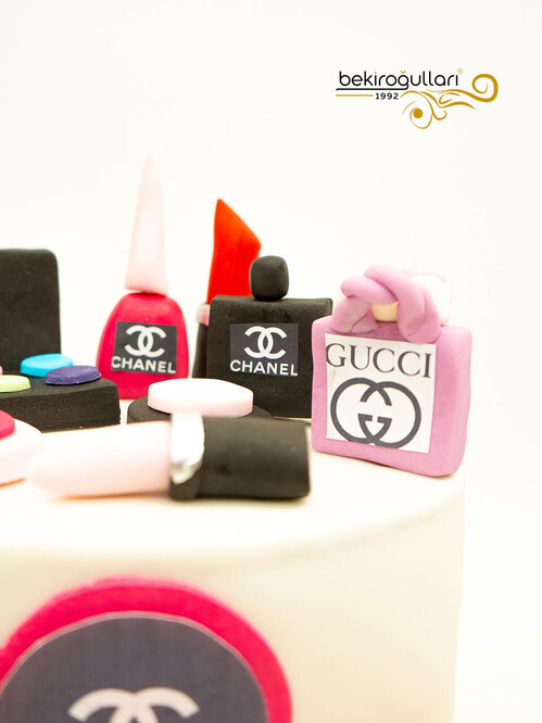 Makyaj Malzemeli Butik Pasta