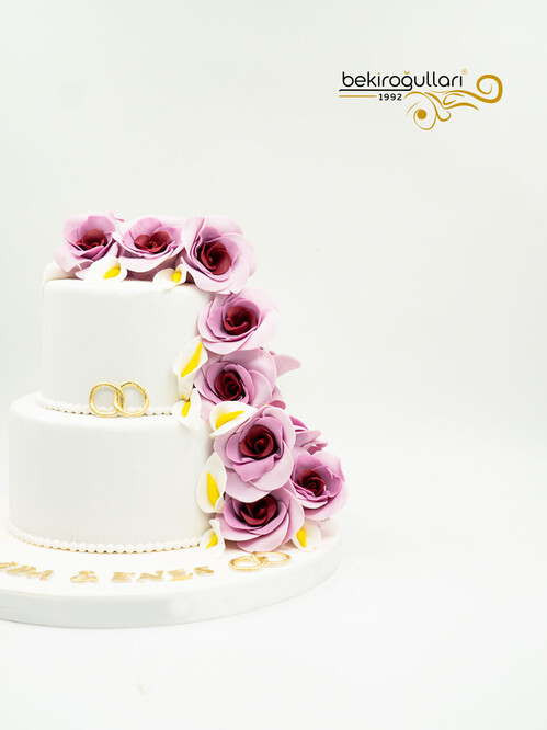 Mor Çiçekli Butik Pasta