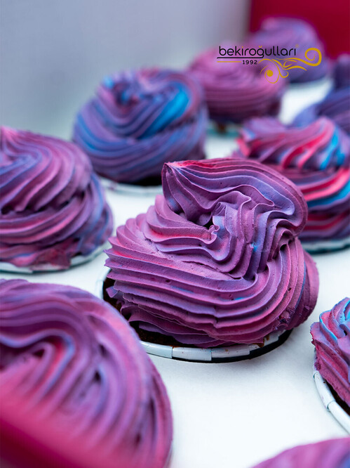 Mor Renkli Cupcake