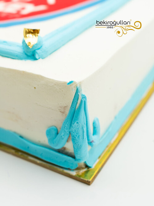 Okul Logosu Resimli Pasta