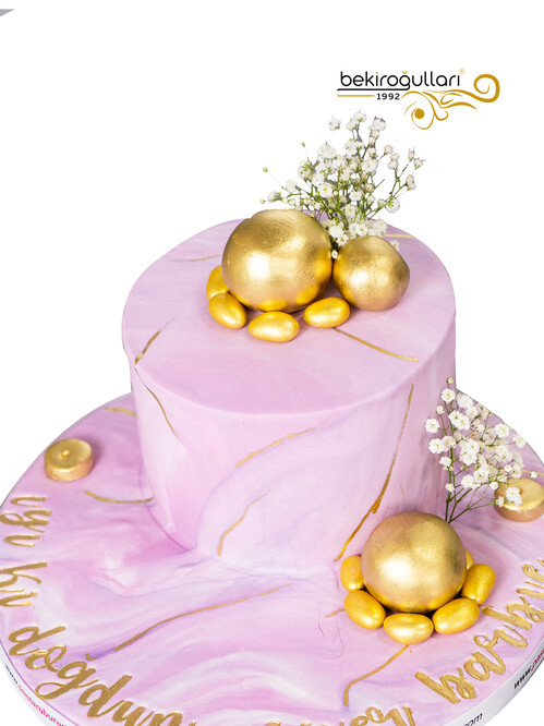 Pembe Mermer Desenli Doğum Günü Pastası