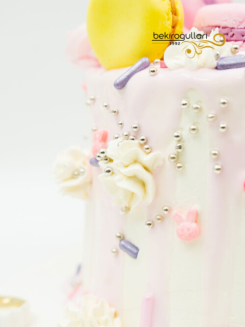 Pembe Süslemeli Butik Pasta