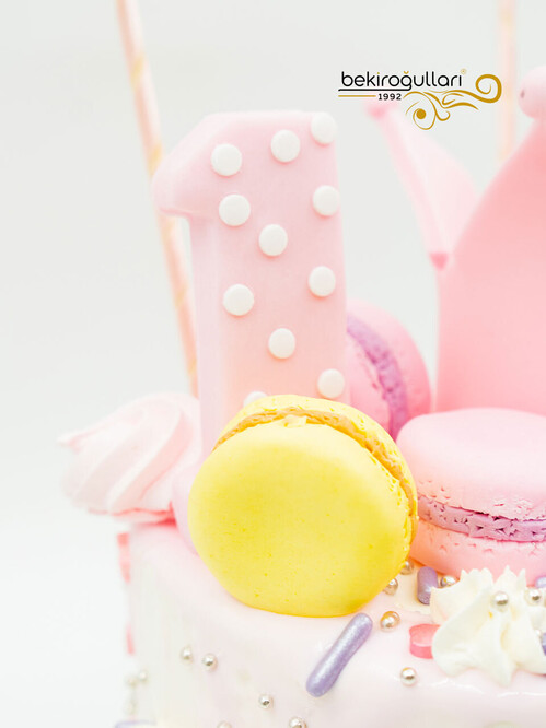 Pembe Süslemeli Butik Pasta