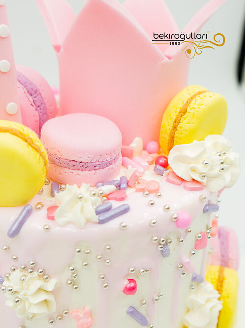 Pembe Süslemeli Butik Pasta