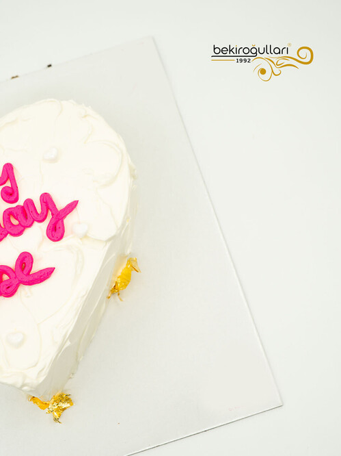 Pembe Yazılı Sıvama Pasta