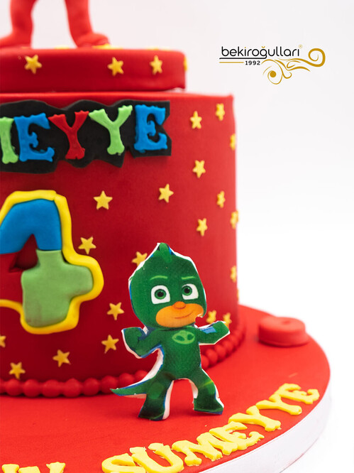 Pijamaskeliler Konsept Pasta