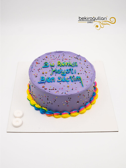 Renkli Süslemeli Sıvama Pasta