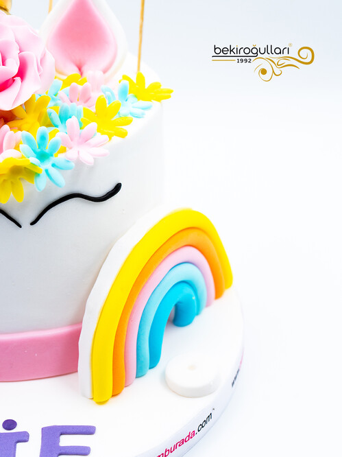 Renkli Unicorn Pasta