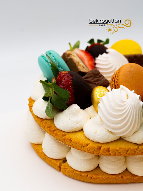 Ş Harfi Meyveli Konsept Pasta