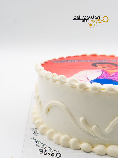 Sanatçı Resimli Yuvarlak Pasta