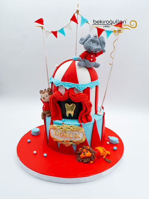 Sirk Temalı Konsept Pasta