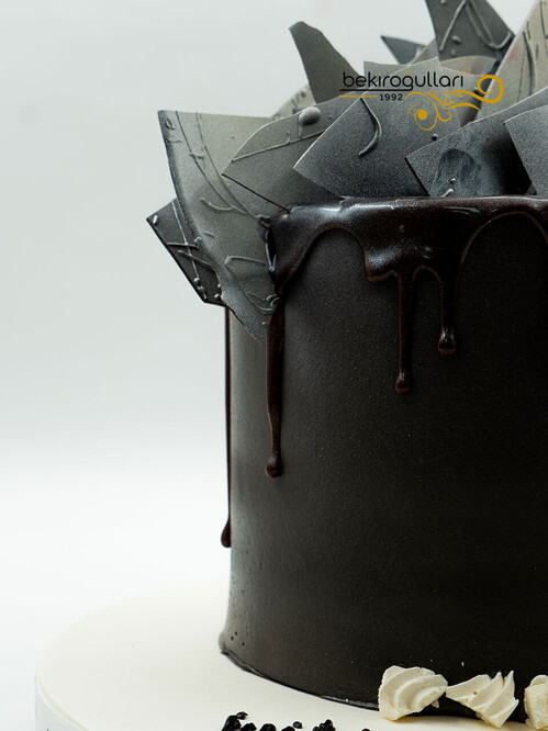 Siyah Soslu Butik Pasta