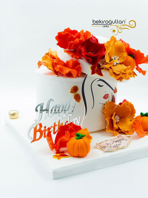 Sonbahar Yaprakları ve Kadın Silüet Konsept Pasta