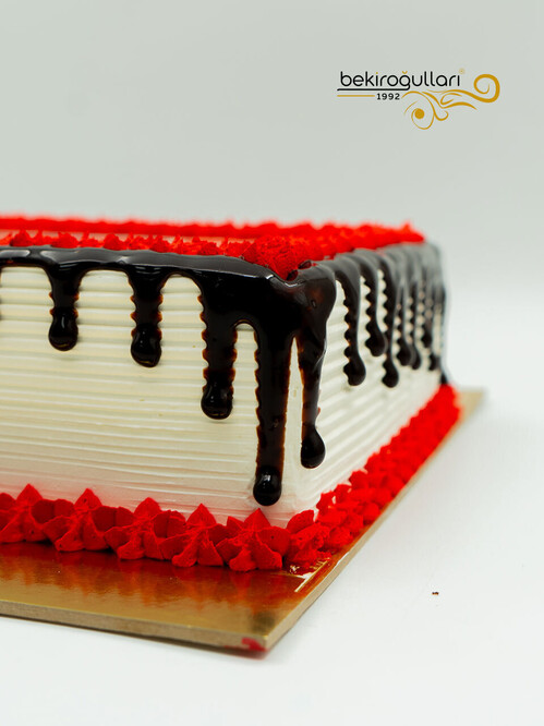 Spiderman Kare Resimli Pasta