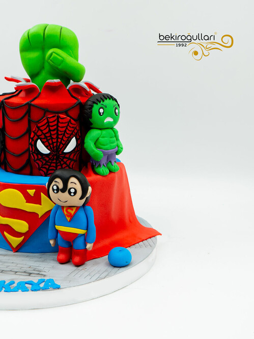 Süper Kahramanlar Konsept Pasta