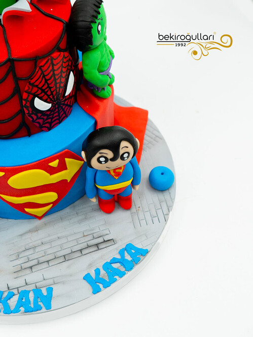 Süper Kahramanlar Konsept Pasta